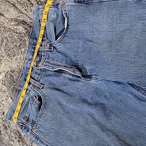 Vintage Levi Dad Jeans, On Trend - Picture 4 of 16